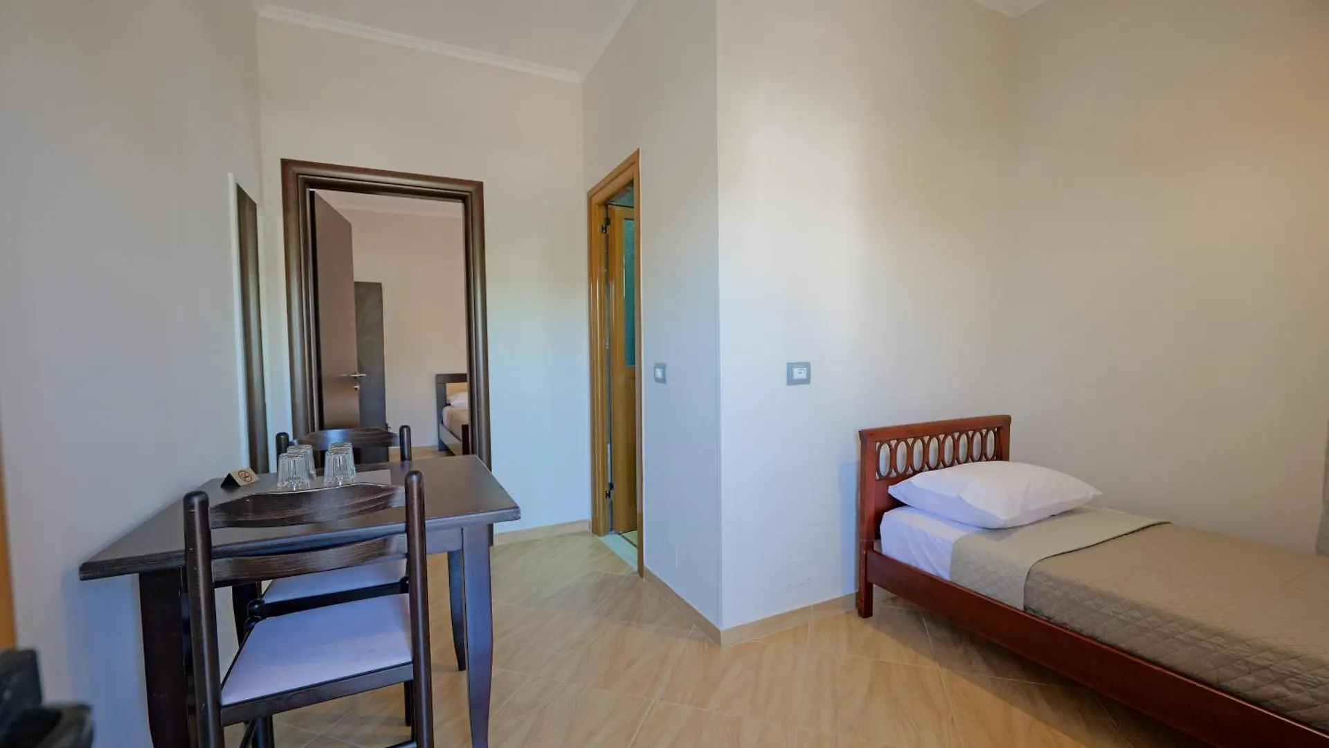 Hotel Deja Vu Ksamil