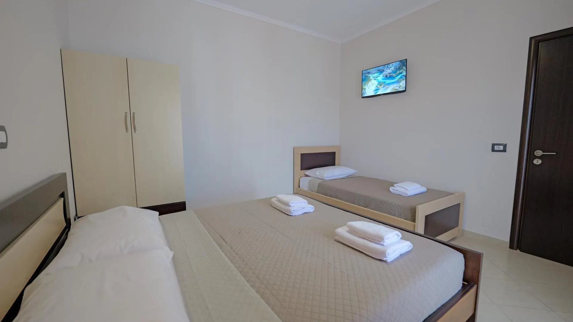 Hotel Deja Vu Ksamil 0*,  Albania